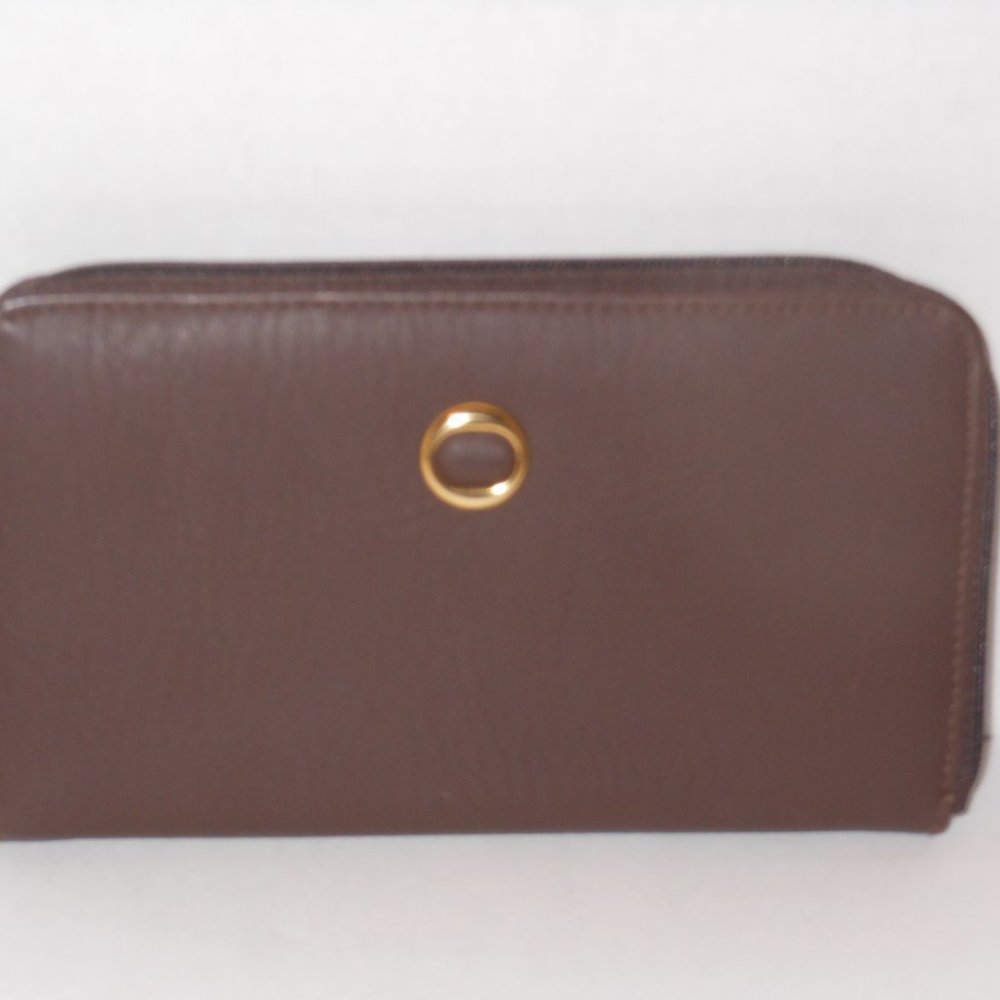 NUCOLLECTIONS BROWN LEATHER WALLET WITH CROSSTOP ZIP FASTENING